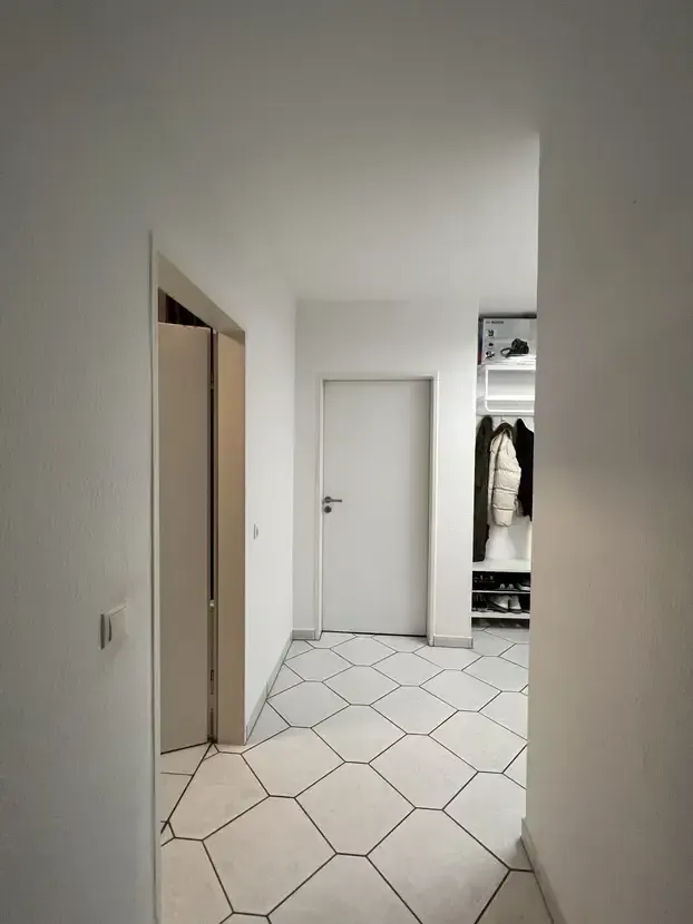 Modernisierte Eigentumswohnung in Bonner Toplage – Hochparterre mit Balkon und Garten – Bild 12 von 23