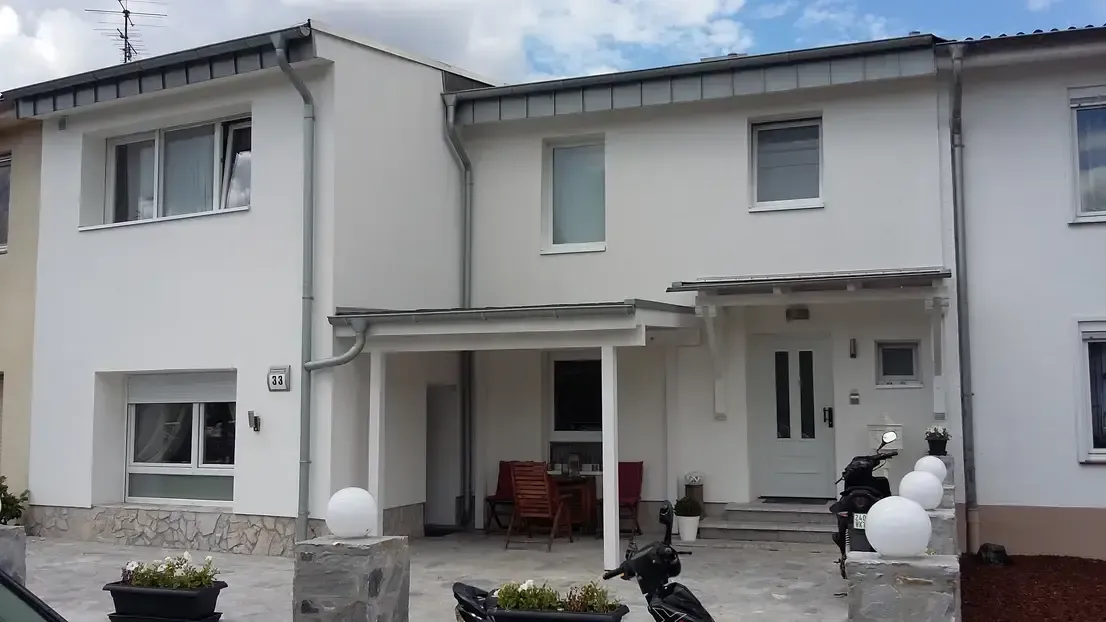 Kölner Familienhaus mit Appartments – lukrative AIRBNB-Lizenz in Toplage