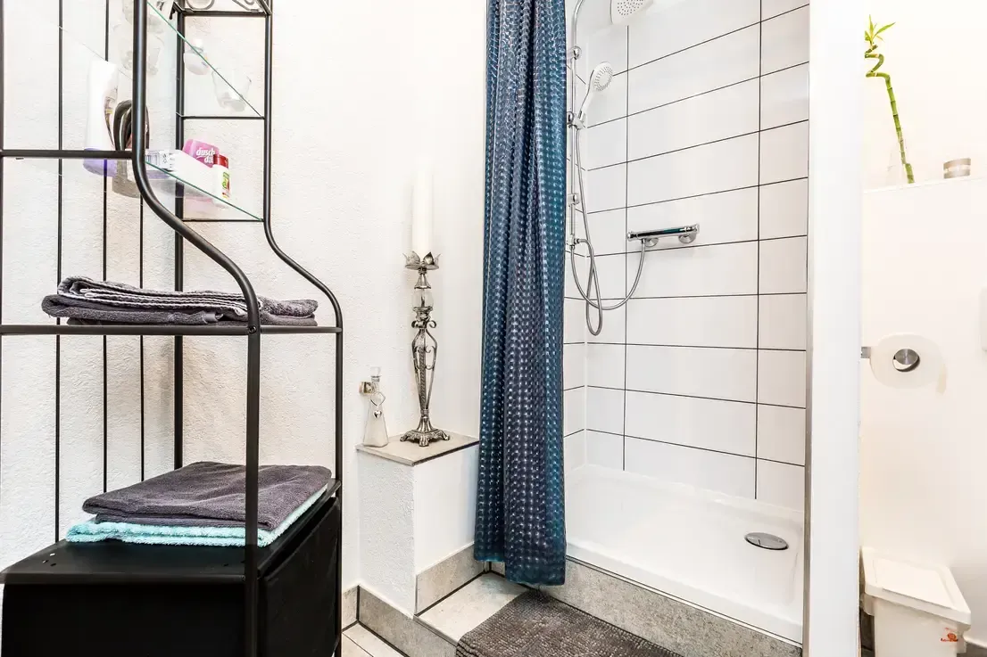 Kölner Familienhaus mit Appartments – lukrative AIRBNB-Lizenz in Toplage – Bild 10 von 27