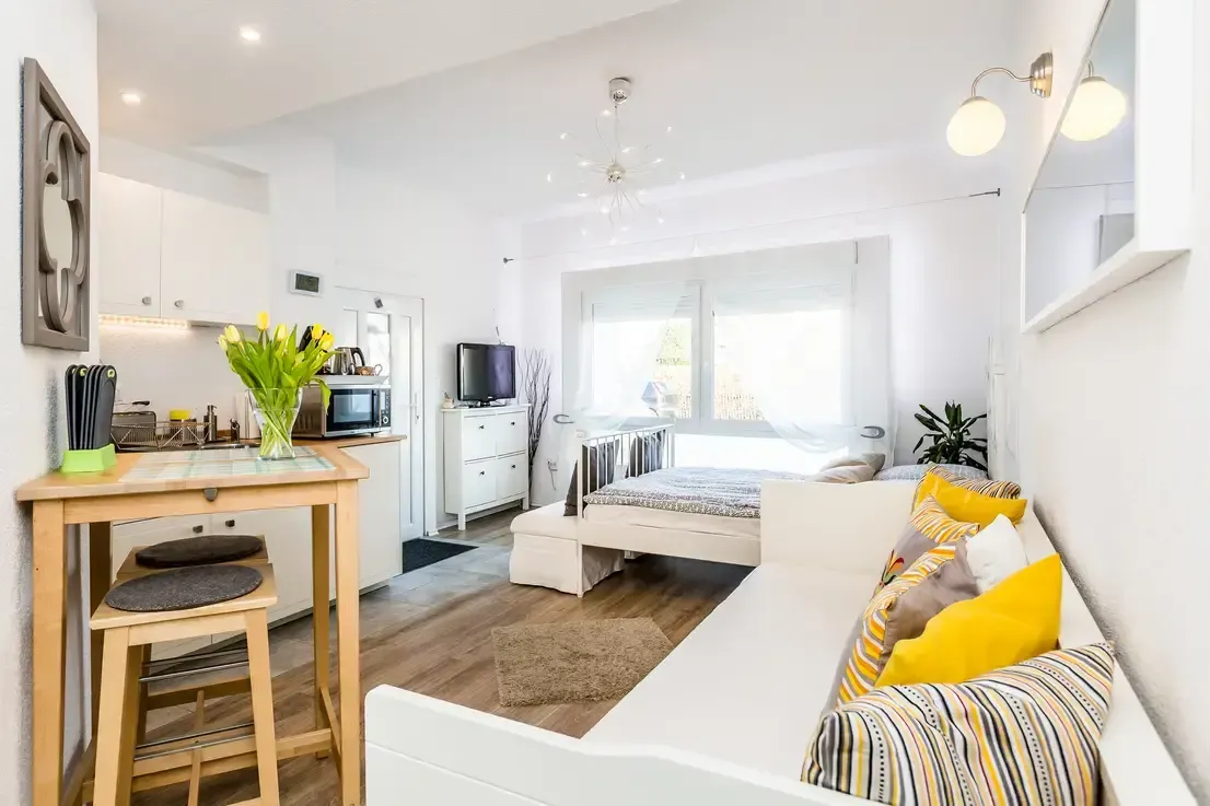 Kölner Familienhaus mit Appartments – lukrative AIRBNB-Lizenz in Toplage – Bild 13 von 27