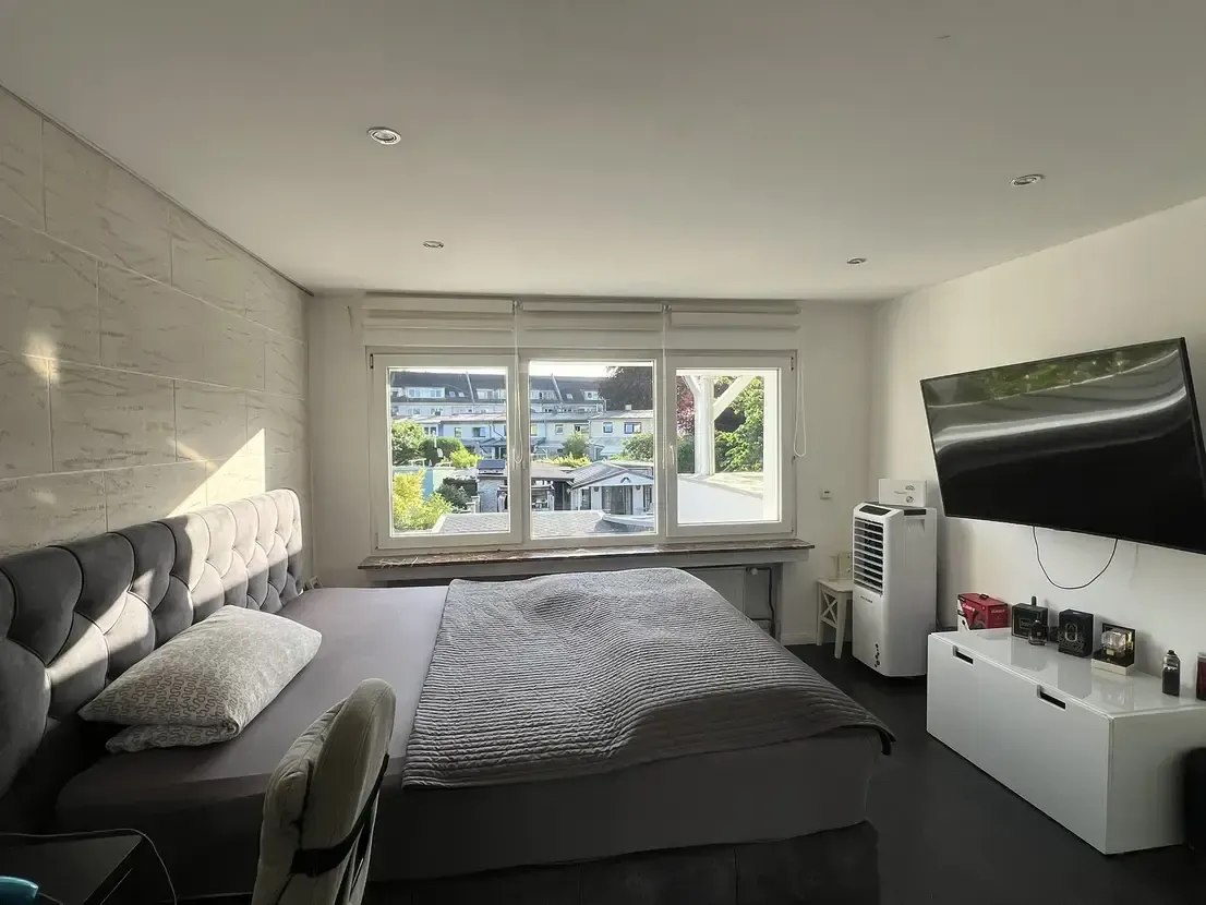 Kölner Familienhaus mit Appartments – lukrative AIRBNB-Lizenz in Toplage – Bild 20 von 27