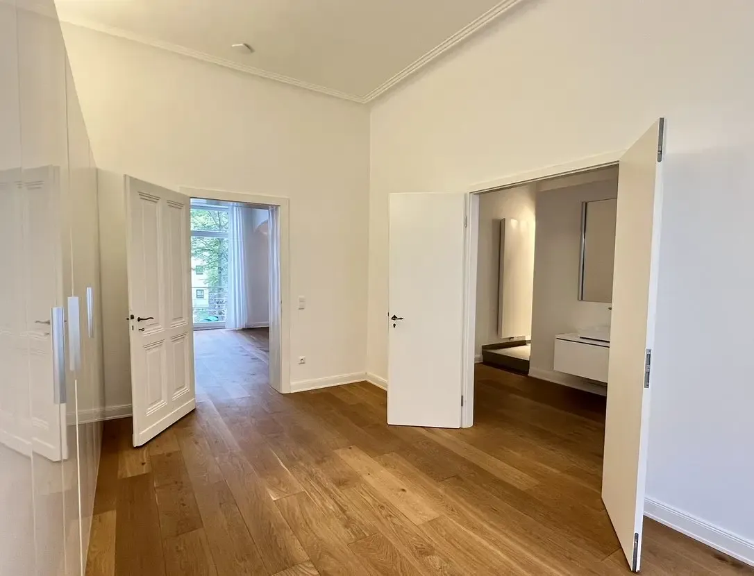 Stadtvilla im Herzen von Bonn-Beuel – Gründerzeitcharme trifft modernen Luxus – Bild 11 von 25