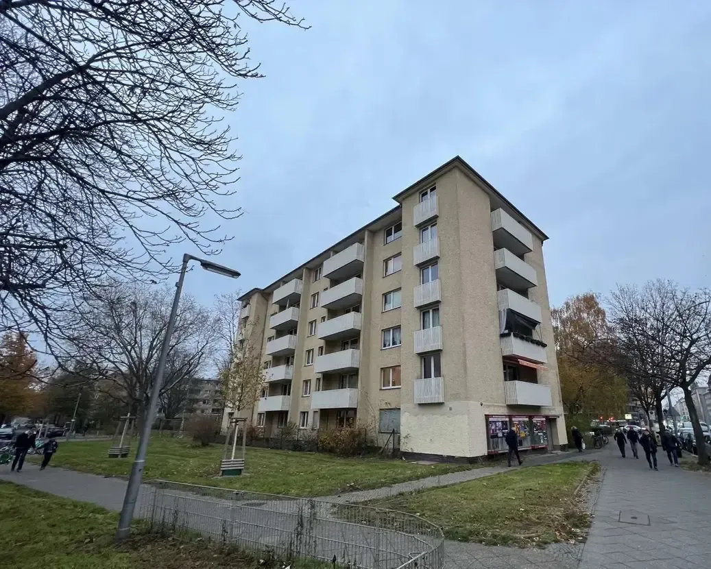 Schöne Toplage in Schöneberg – großzügige 2-Zimmer-Wohnung – Bild 17 von 21