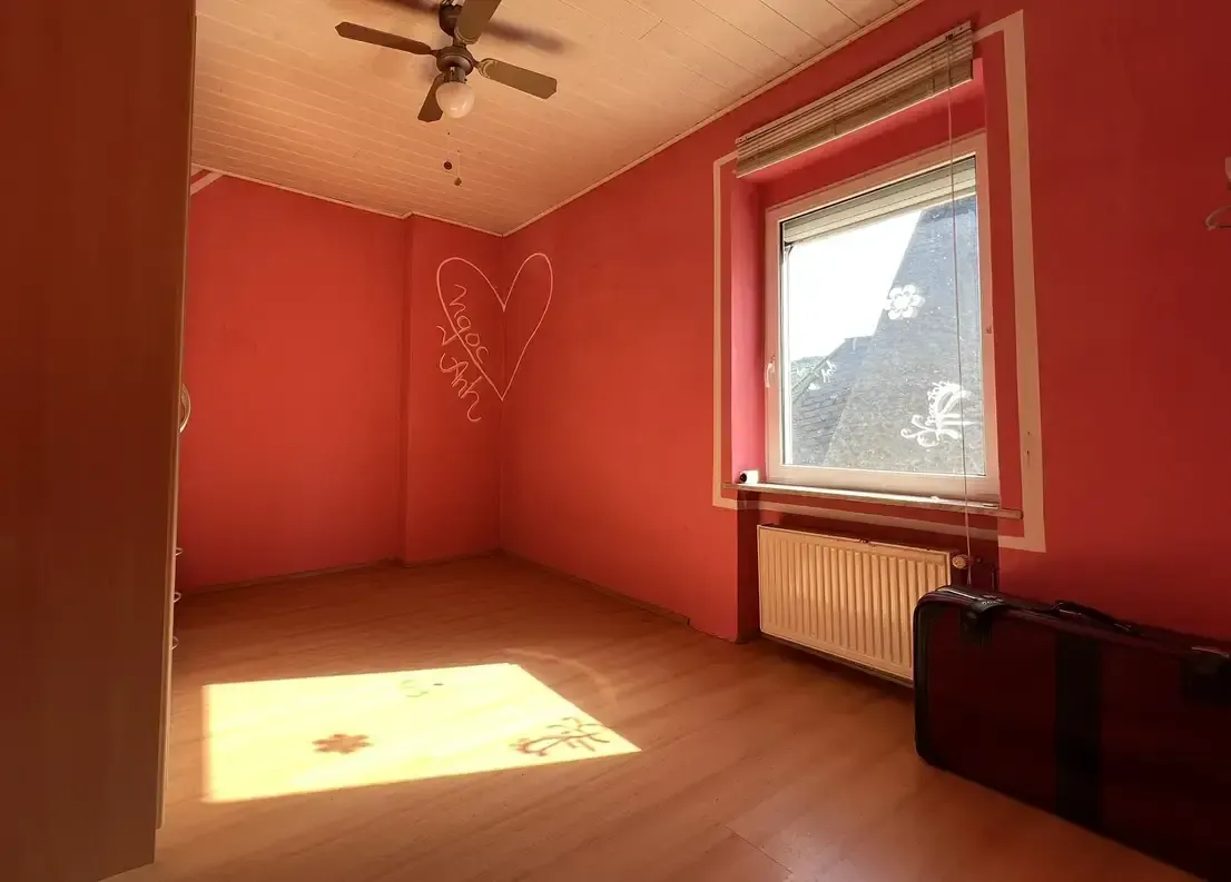 2-Familienhaus mit Wintergarten – Selbstnutzung oder Kapitalanlage – Bild 12 von 24