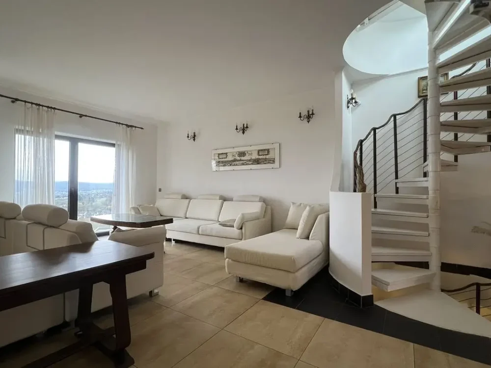 0398f81e-3825-4d60-adac-acf819e22888-2008206725