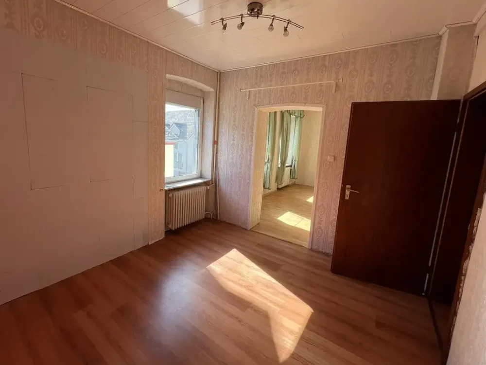 4d030282-7689-4849-a2bd-52cd80e1356b-1905462747