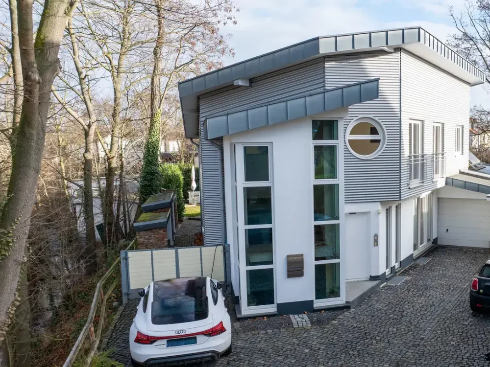 52f7ab23-cf43-426f-b7a0-19ca834051a4-1987598845