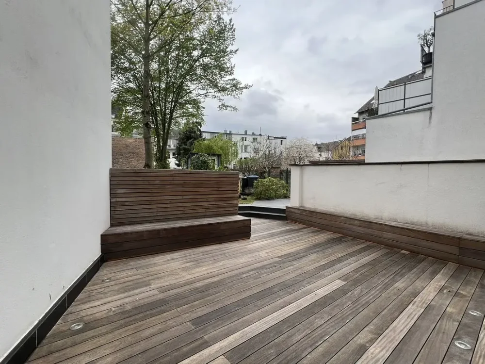 689c1118-12b9-4094-b668-4cc816c41976-2010671388