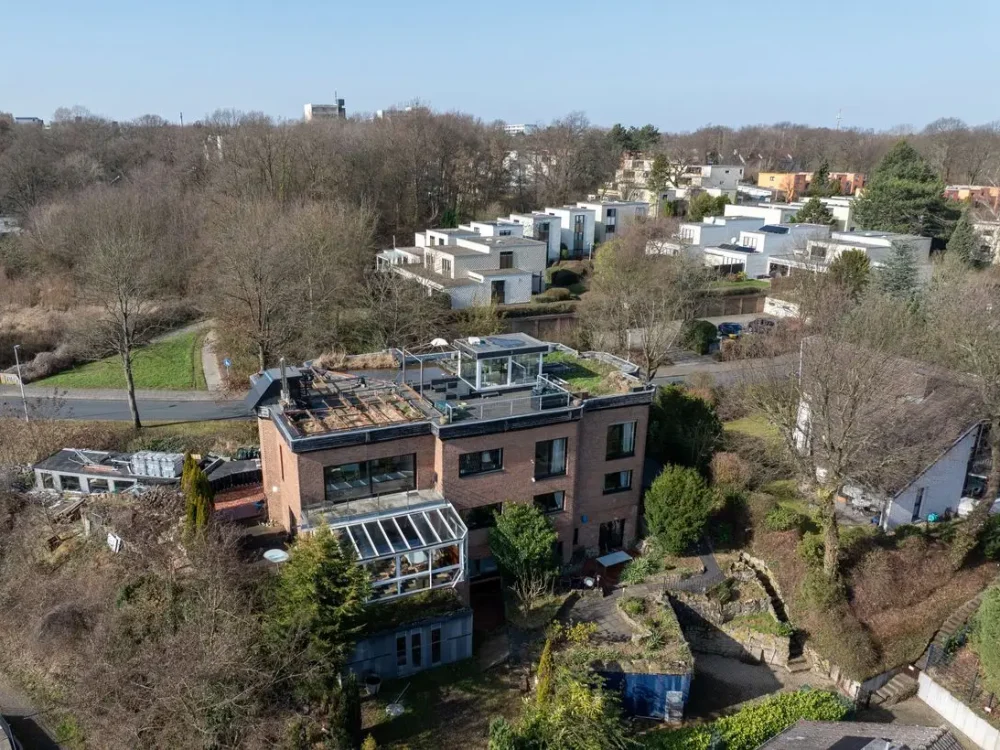 8be67aa9-a6ca-49c9-b47b-81f47cfd3e3b-2008205844