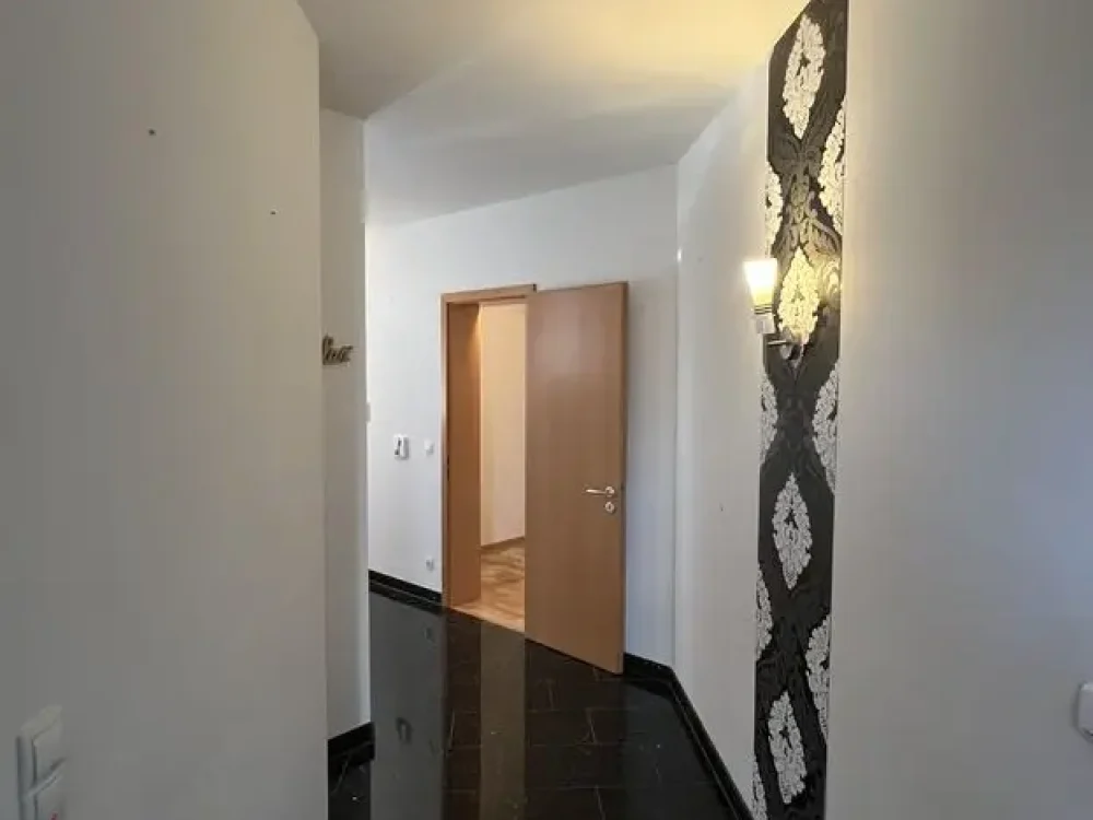 dde3f44f-f37f-4d1d-b5fd-8c71f5320122-1997375522