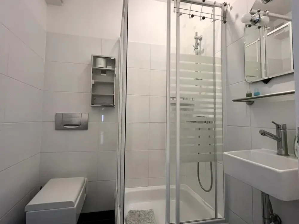 edf97c76-2232-4e4c-82f8-182132eebba1-2008207143